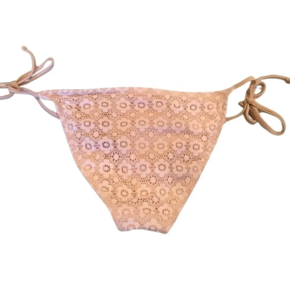 Xhilaration nude floral lace string cheeky bikini bottom NWOT